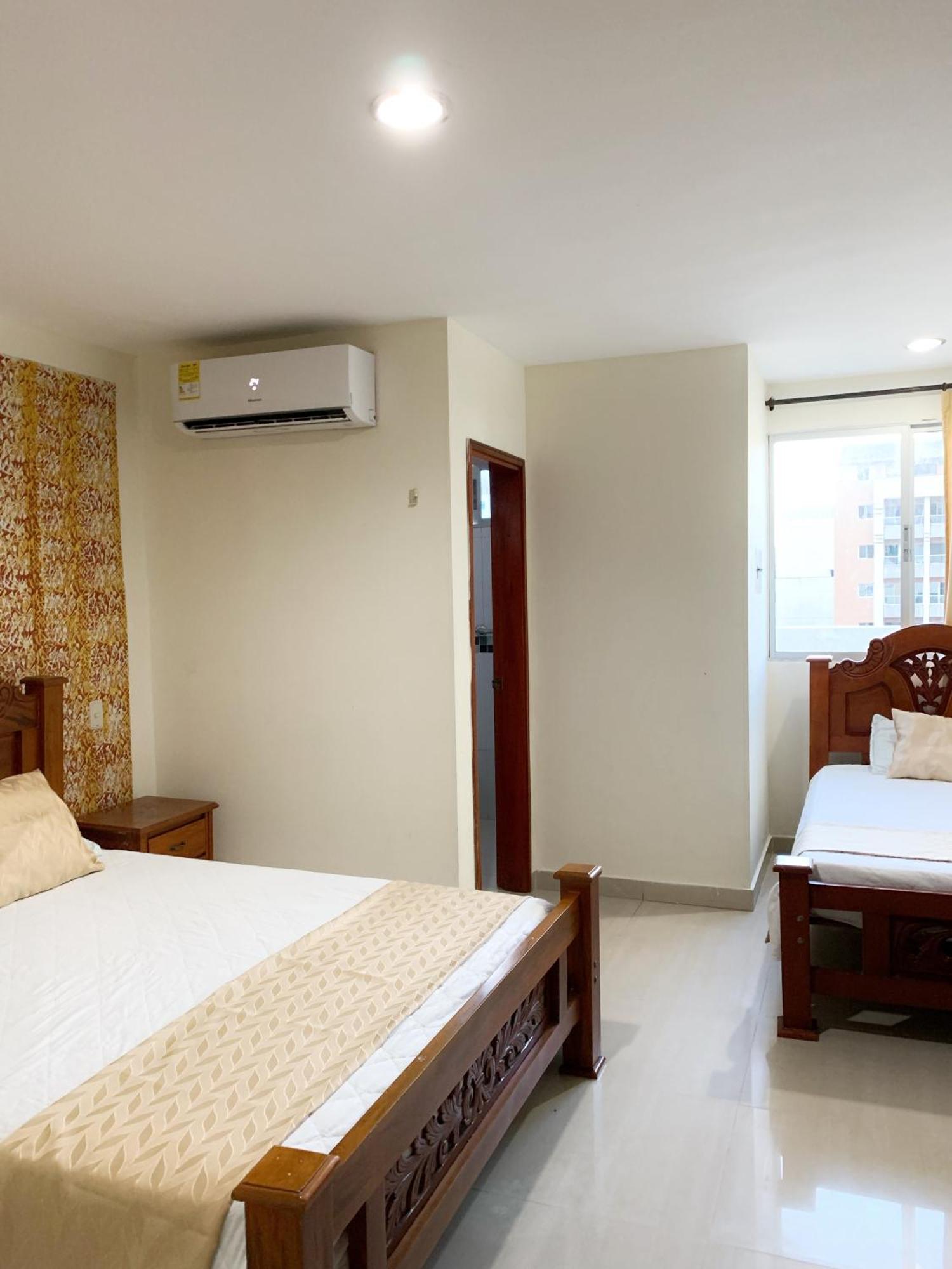 בארנקווילה Hotel Continental Plaza Barranquilla מראה חיצוני תמונה